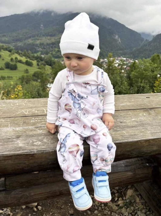 Prechodná detská jednovrstvová čiapka rebrovaná– BIELA