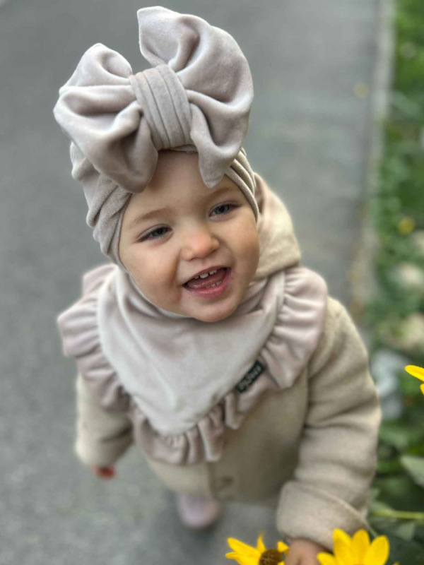 Detská čiapka Turban s Mašľou Velvet - CAPUCINO