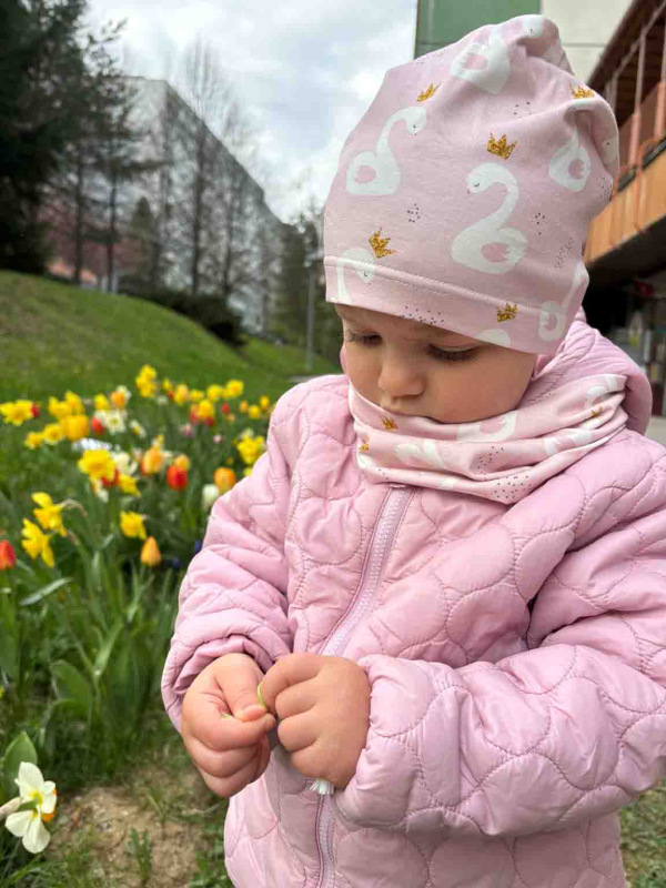 Nákrčník pre deti bavlna - RUŽOVÉ LABUŤKY 1